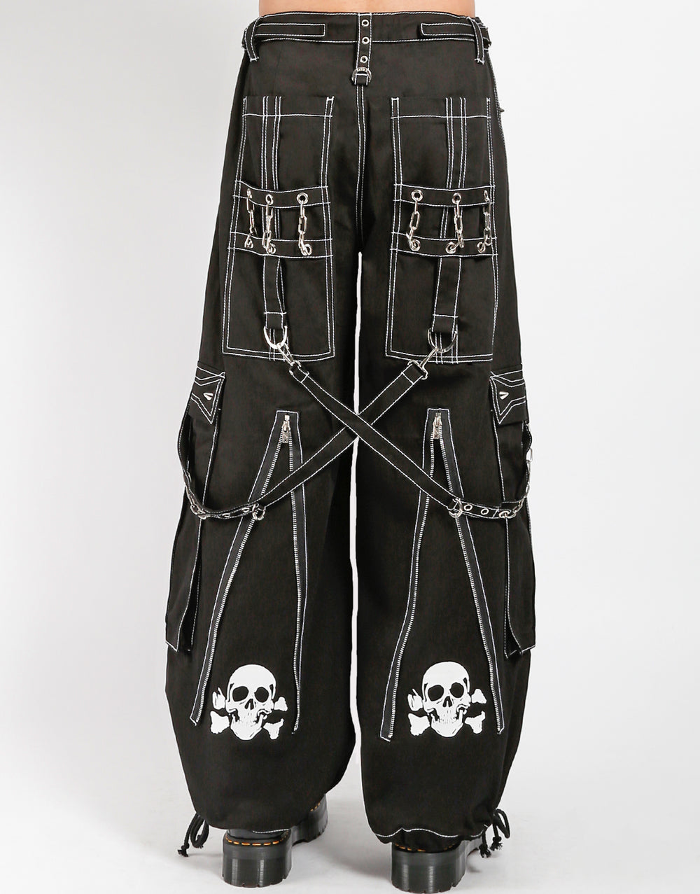 Gothic Hose Schwarz Weiß – Totenkopf, Riemen, D-Ringe, tiefe Taschen, Unisex